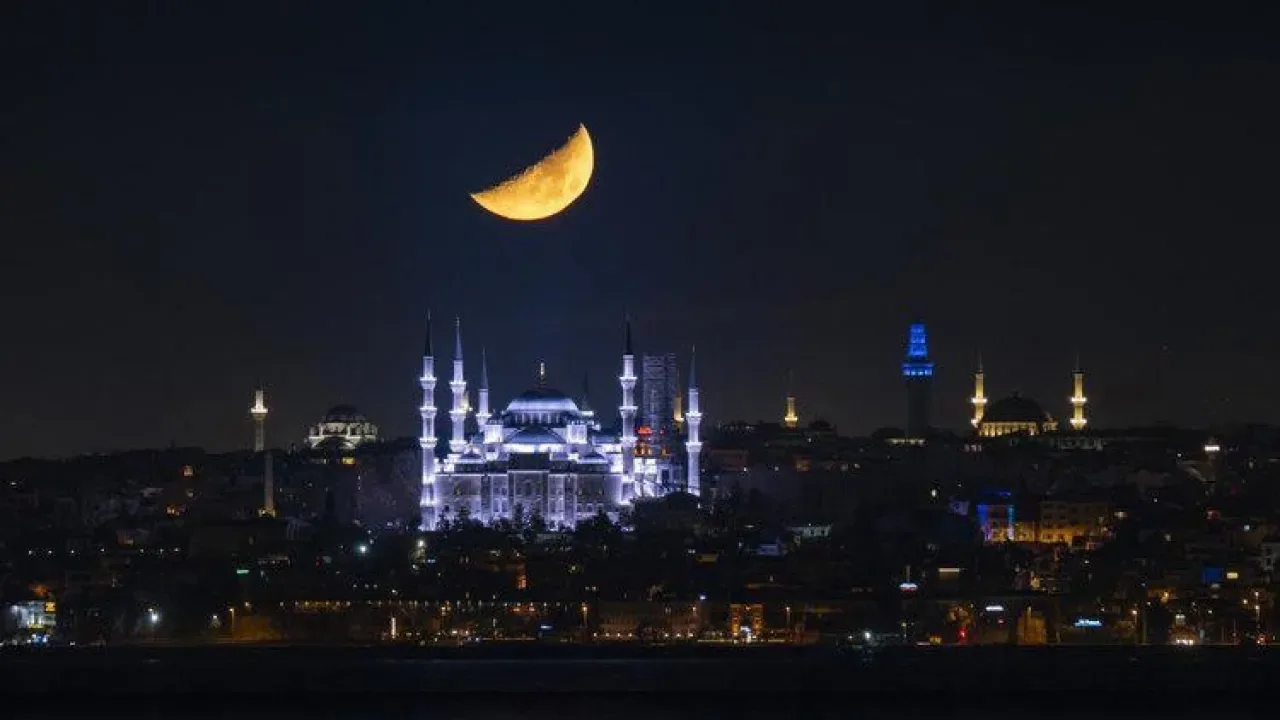 Mübarek Üç Aylar Başlıyor: Recep Ayı Yarın Giriş Yapıyor Mübarek Üç Aylar Başlıyor: Recep Ayı Yarın Giriş Yapıyor