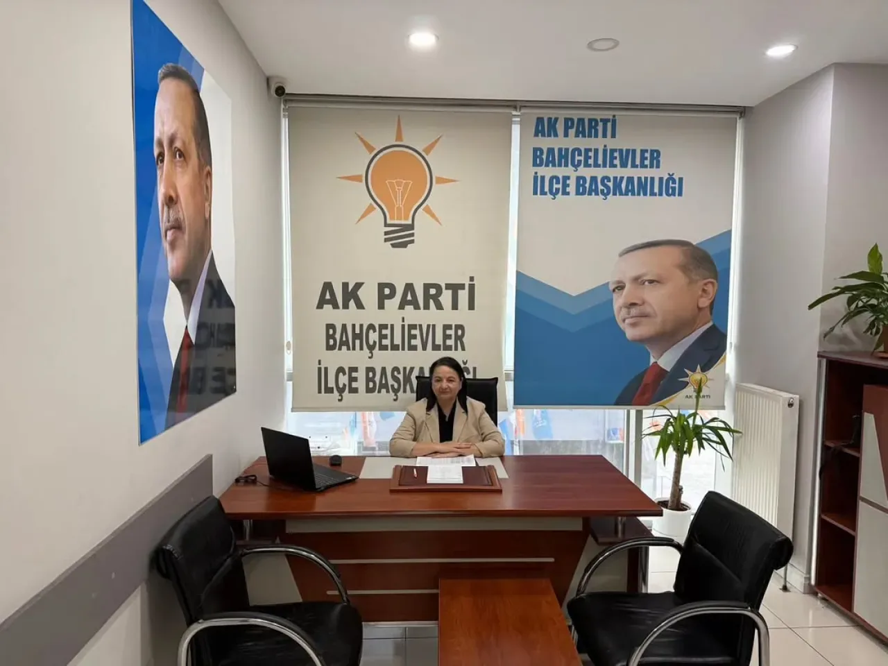 AK Parti Bahçelievler İlçe Başkanlığı'nda Bugünkü Nöbetçi İsim Açıklandı AK Parti Bahçelievler İlçe Başkanlığı'nda Bugünkü Nöbetçi İsim Açıklandı