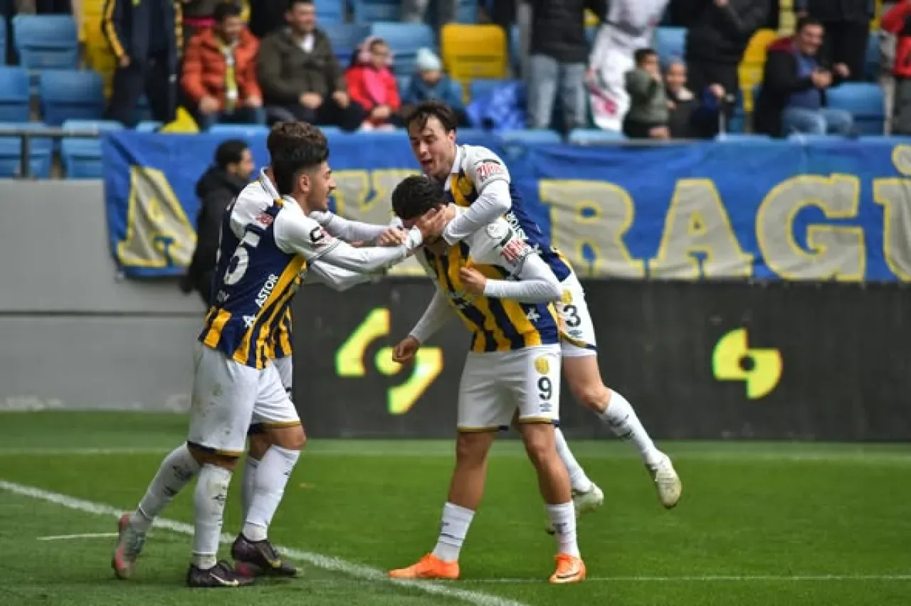 MKE Ankaragücü, Hazırlık Maçında Sahada MKE Ankaragücü, Hazırlık Maçında Sahada