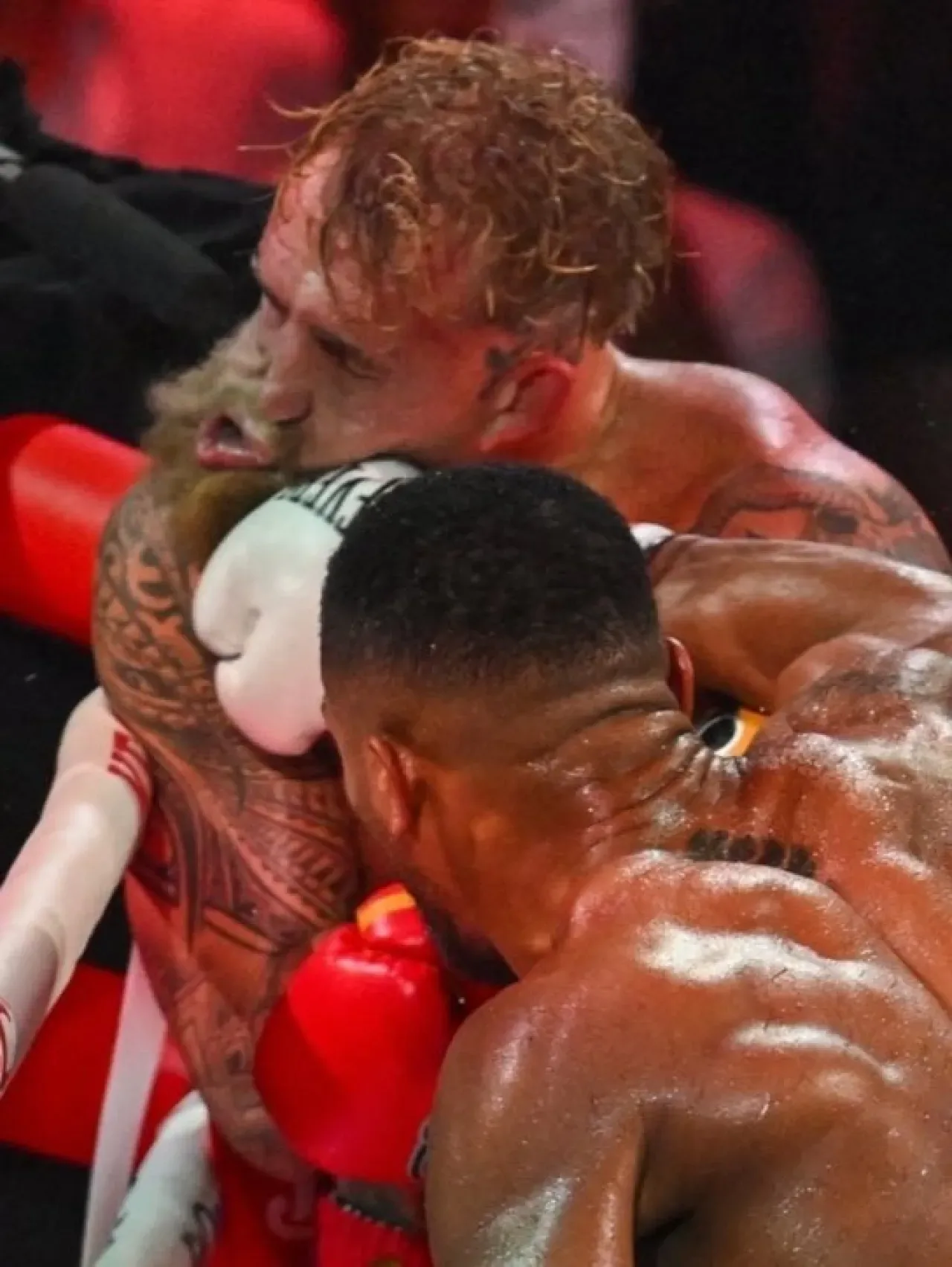 Jake Paul, Anthony Joshua Maçında Çenesi Kırıldı Ama Saniyede 93 Bin Dolar Kazandı Jake Paul, Anthony Joshua Maçında Çenesi Kırıldı Ama Saniyede 93 Bin Dolar Kazandı