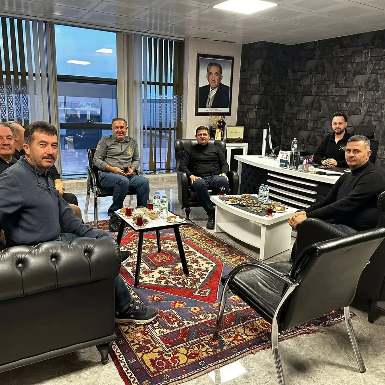 Şereflikoçhisar Belediye Başkanı, Aksaray'daki Endüstriyel Yemek Fabrikasını Ziyaret Etti Şereflikoçhisar Belediye Başkanı, Aksaray'daki Endüstriyel Yemek Fabrikasını Ziyaret Etti