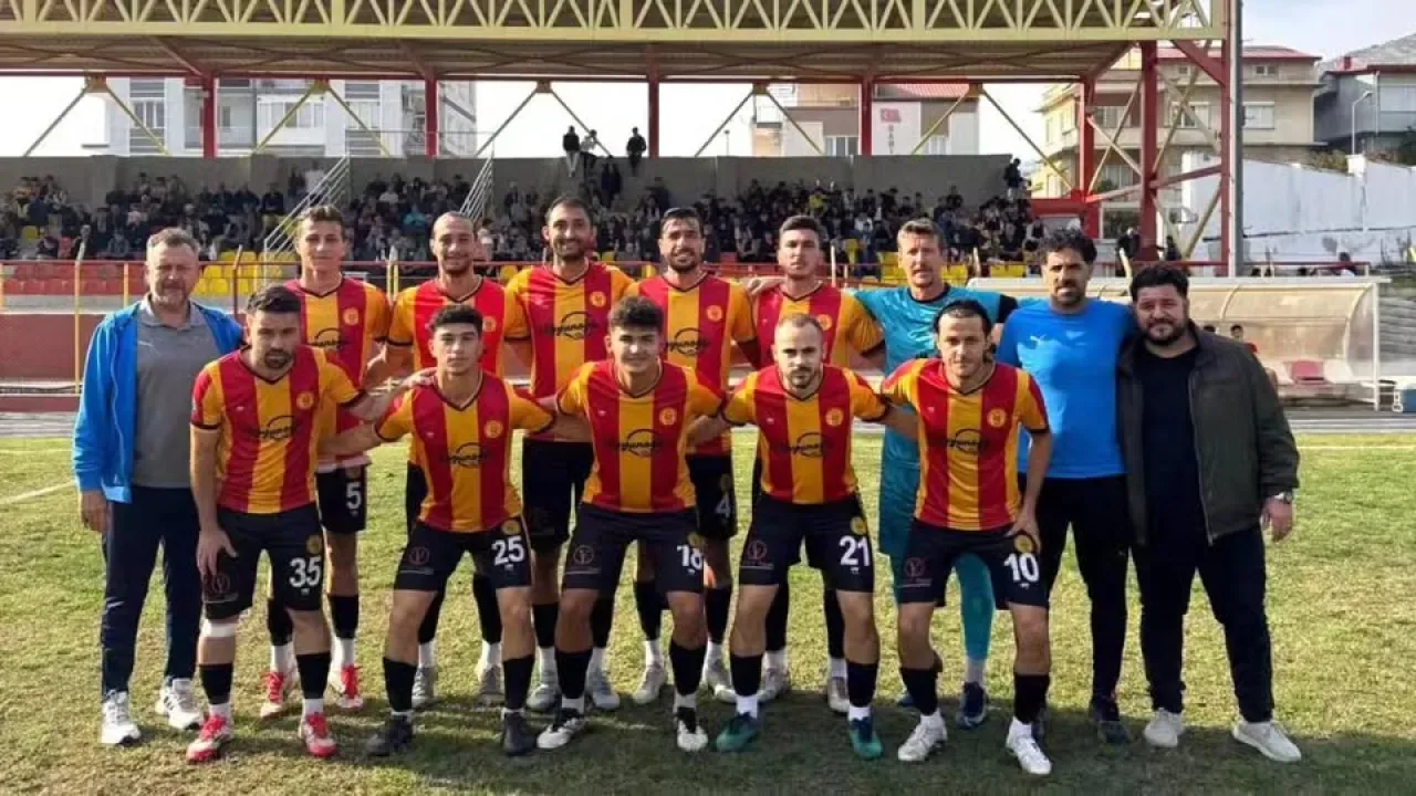 Bayındır Spor, Evinde Tire Belediye Spor'u 3-1 Mağlup Etti Bayındır Spor, Evinde Tire Belediye Spor'u 3-1 Mağlup Etti