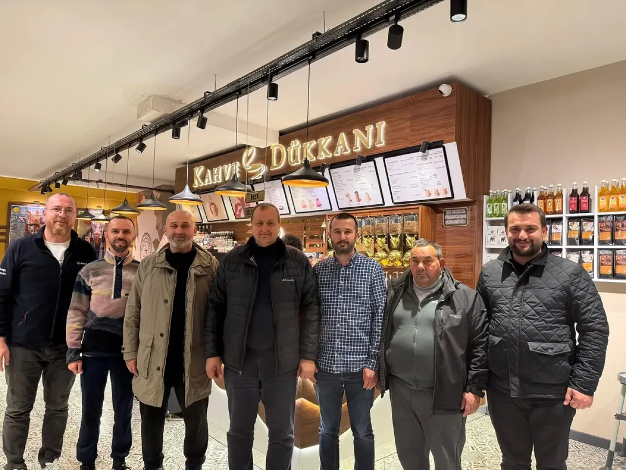 İznikli Girişimci Kadir Çetin Ankara'da Kahve Dükkanı Açtı İznikli Girişimci Kadir Çetin Ankara'da Kahve Dükkanı Açtı