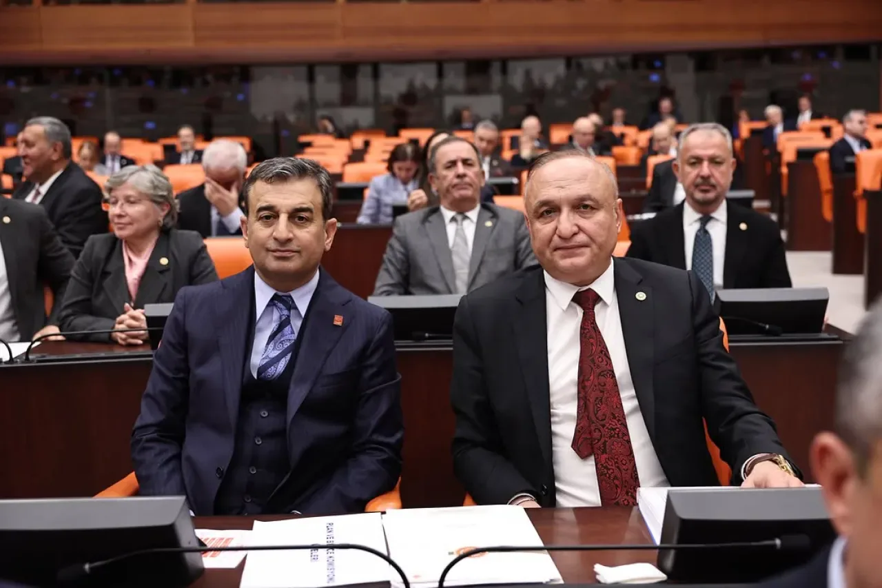 CHP'li Melih Meriç'ten 2026 Bütçesi Eleştirisi: "Bu Bütçe Halkın Değil, Rantın Bütçesidir" CHP'li Melih Meriç'ten 2026 Bütçesi Eleştirisi: "Bu Bütçe Halkın Değil, Rantın Bütçesidir"