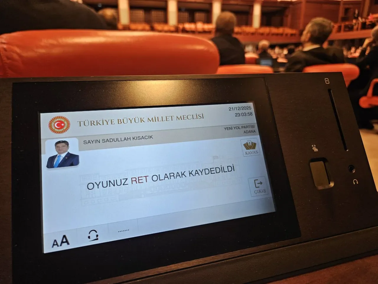 DEVA Partili Kısacık, TBMM'deki Faiz Bütçesine Red Oyu Verdi DEVA Partili Kısacık, TBMM'deki Faiz Bütçesine Red Oyu Verdi