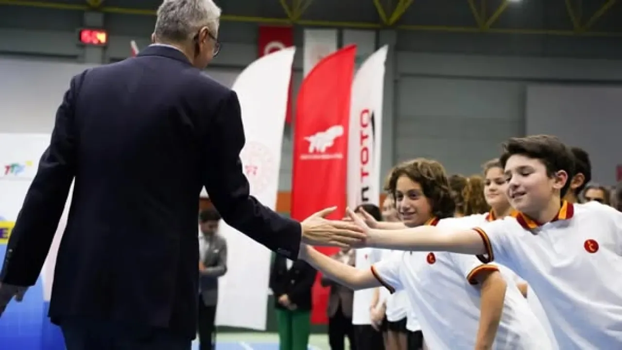 Tenis Ligi Final Müsabakaları İstanbul'da Tamamlandı, Şampiyonlar Belli Oldu Tenis Ligi Final Müsabakaları İstanbul'da Tamamlandı, Şampiyonlar Belli Oldu
