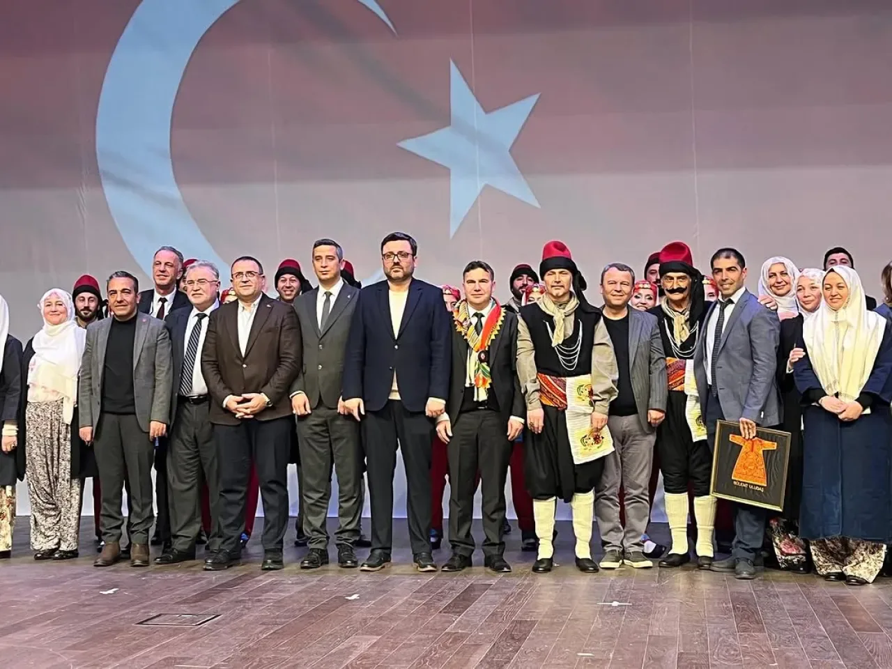 Kocaeli'nde Manav Kültürü Düğün Geleneği Sahnelendi Kocaeli'nde Manav Kültürü Düğün Geleneği Sahnelendi