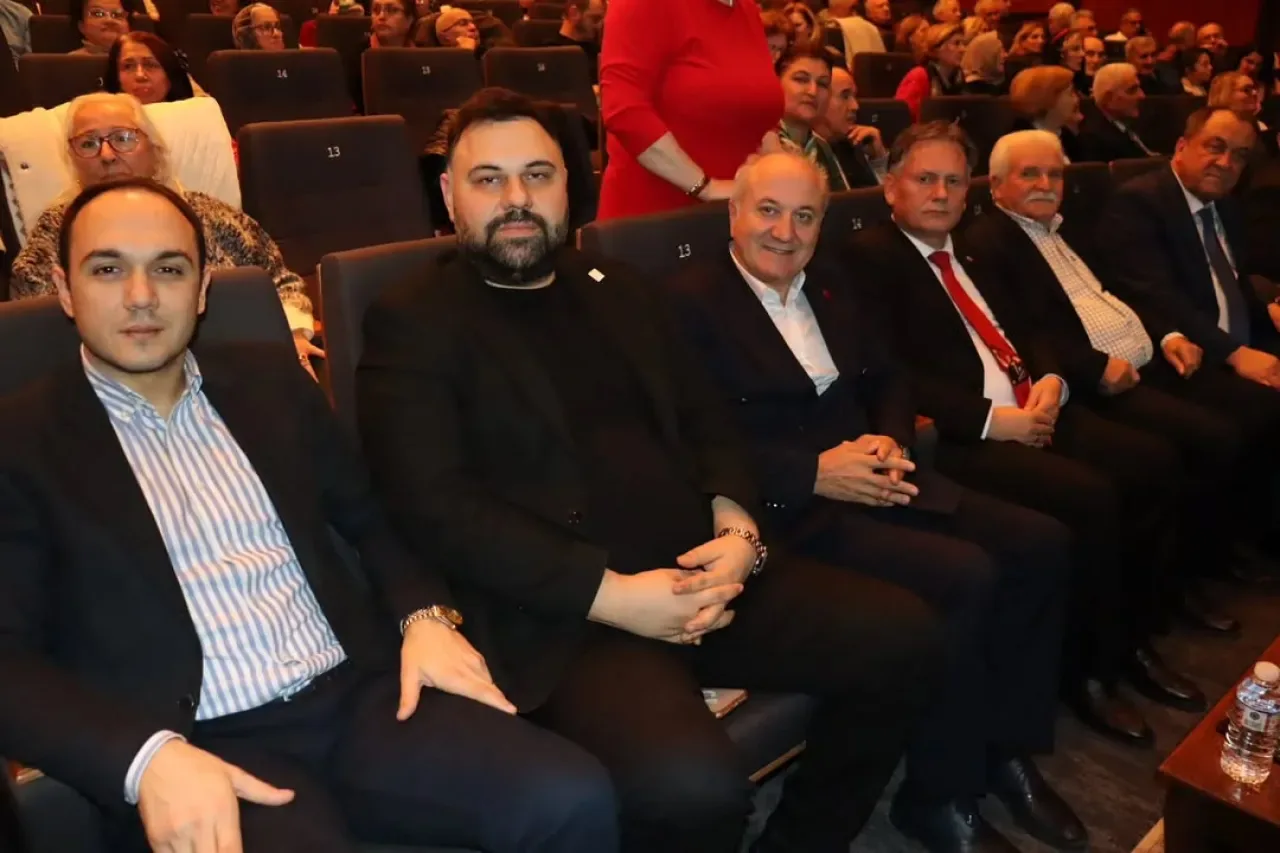 İzmit'te Trakya Ezgileriyle Kültür Buluşması İzmit'te Trakya Ezgileriyle Kültür Buluşması