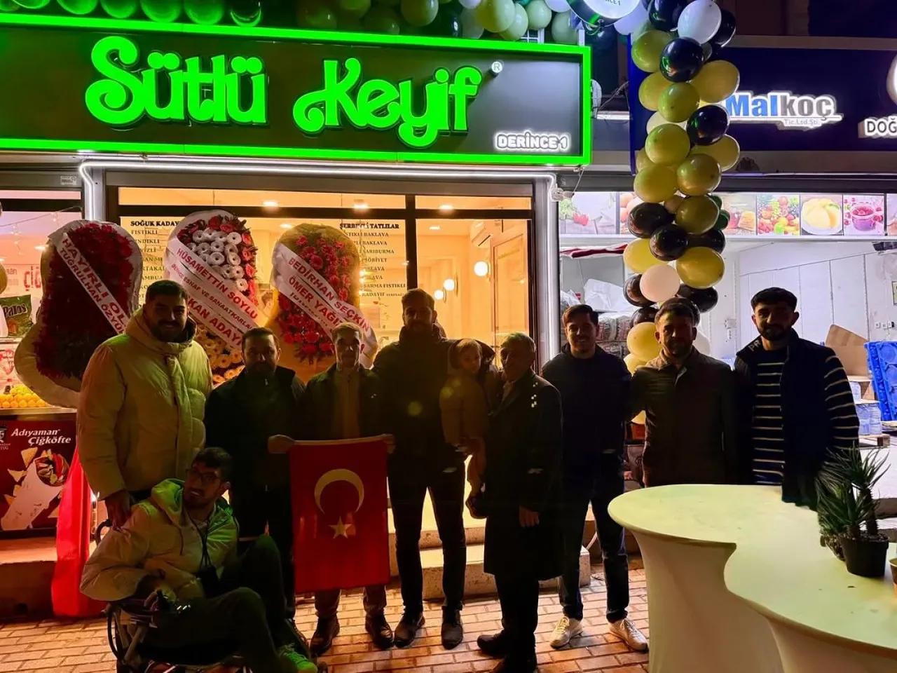 Adem Özecik'in Sütlü Keyif İşletmesi Derince'de Açıldı Adem Özecik'in Sütlü Keyif İşletmesi Derince'de Açıldı
