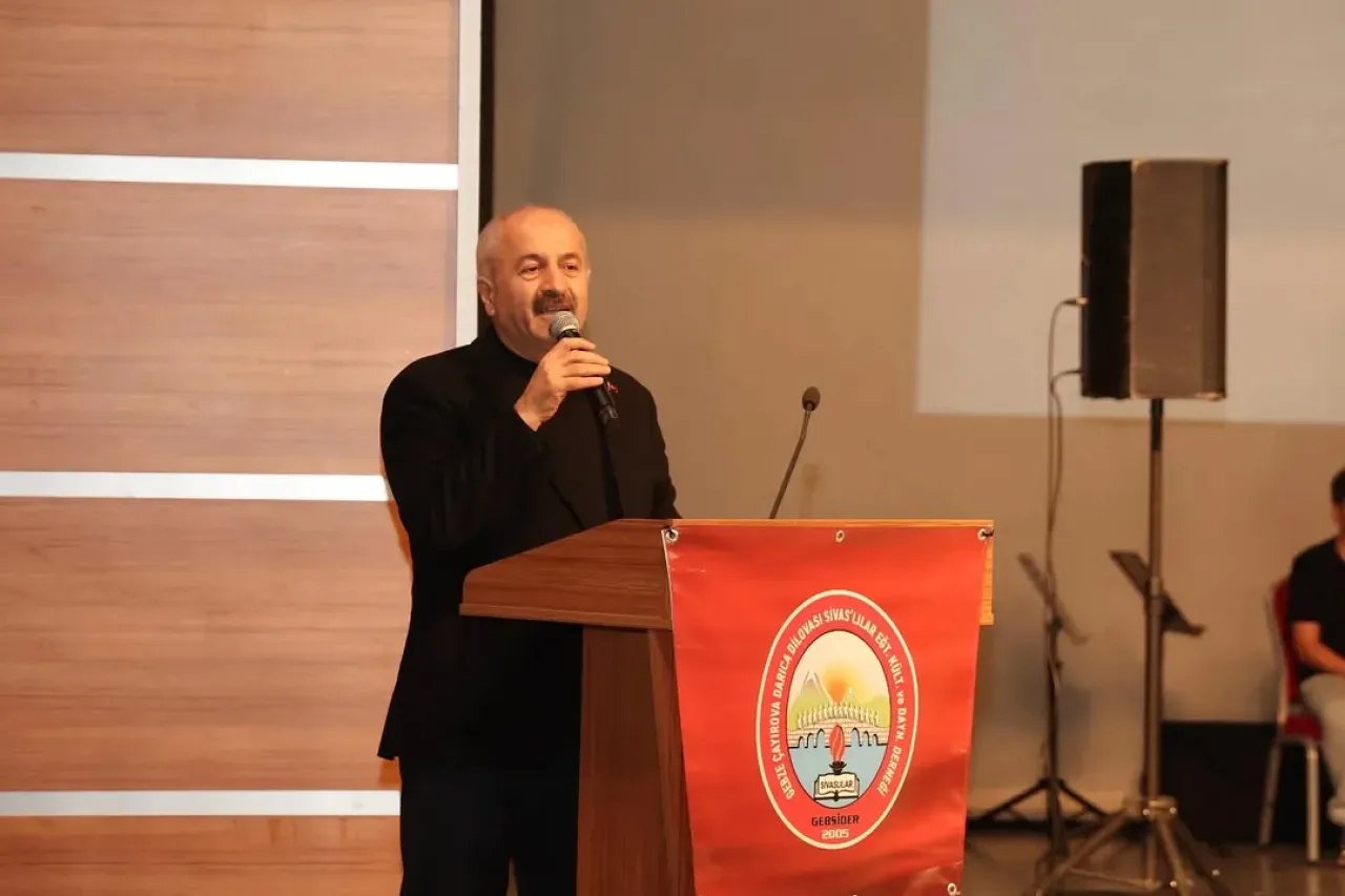 Gebze'de Sivaslılar Dayanışma Gecesi Düzenlendi Gebze'de Sivaslılar Dayanışma Gecesi Düzenlendi