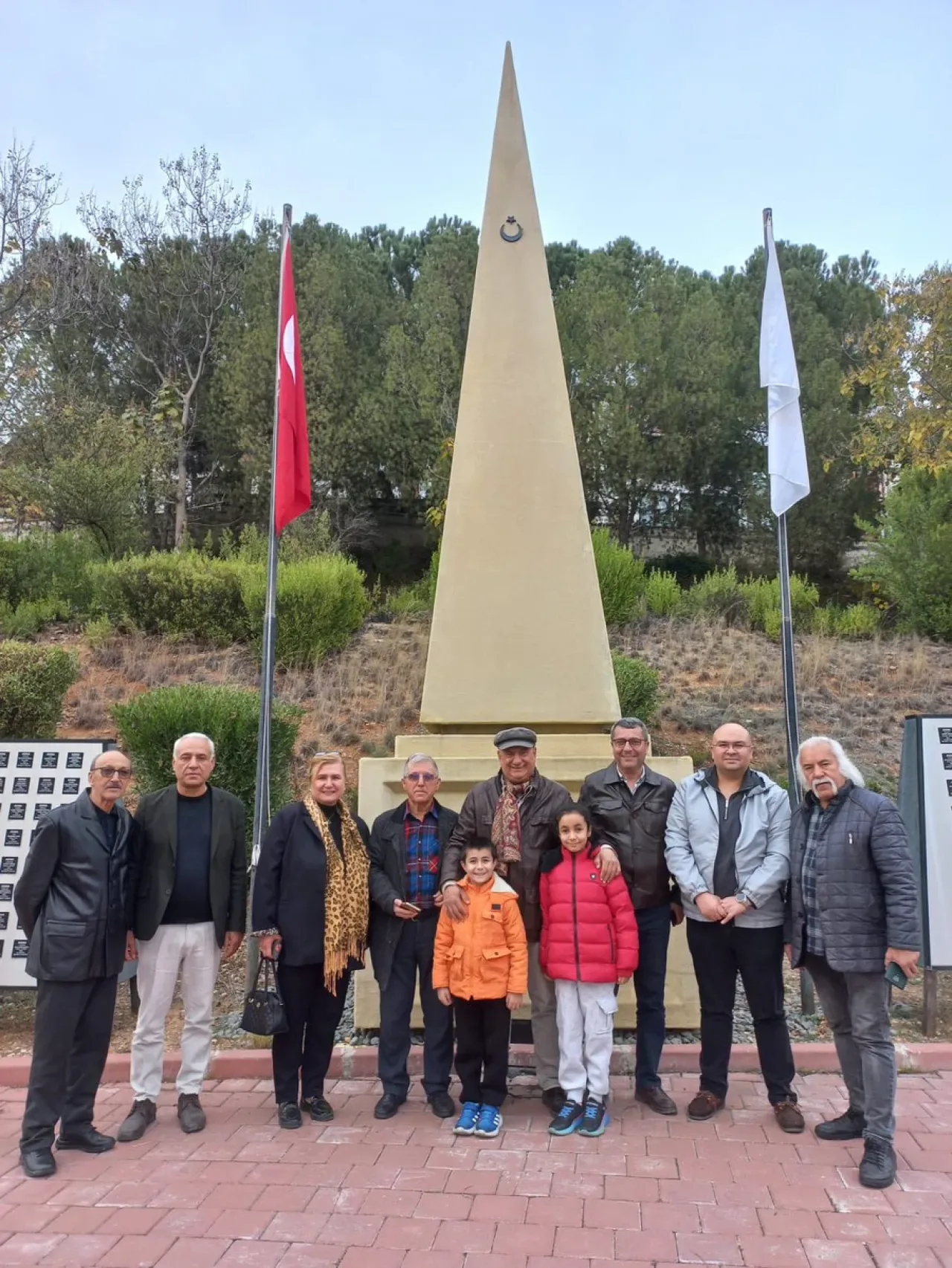 MHP Çukurova İlçe Teşkilatı, Kırım Türkleri Derneği'nin Anma Programına Katıldı MHP Çukurova İlçe Teşkilatı, Kırım Türkleri Derneği'nin Anma Programına Katıldı