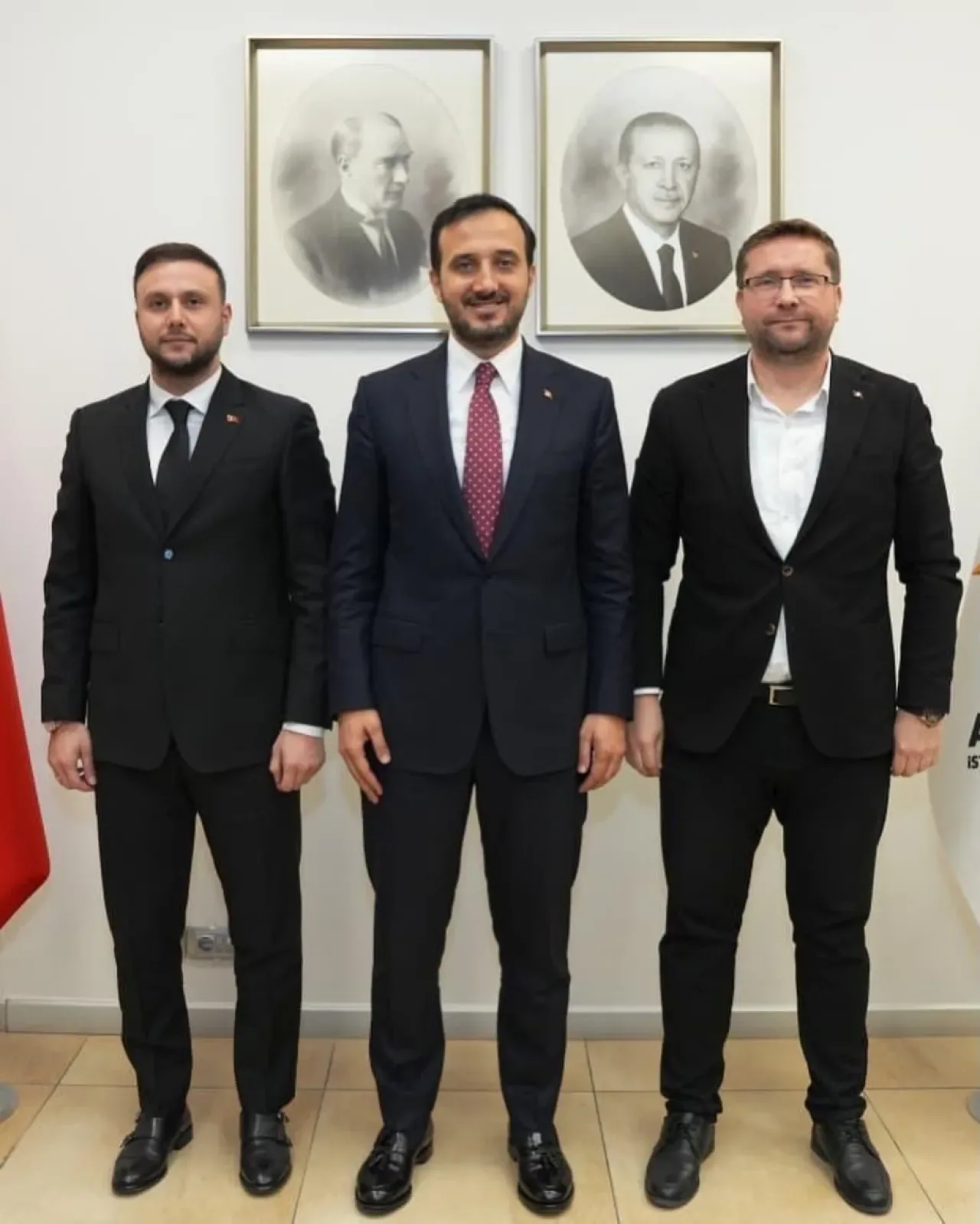 AK Parti'de Küçükçekmece İlçe Başkanlığına Emin Kaan Kaya Atandı AK Parti'de Küçükçekmece İlçe Başkanlığına Emin Kaan Kaya Atandı