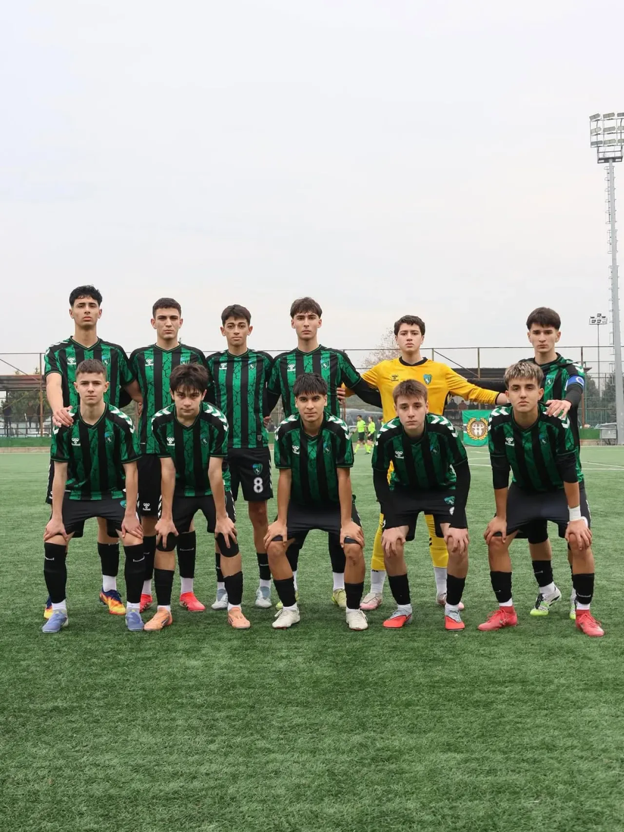 Kocaelispor ve Beşiktaş U15 Takımları Sahada Karşılaştı Kocaelispor ve Beşiktaş U15 Takımları Sahada Karşılaştı