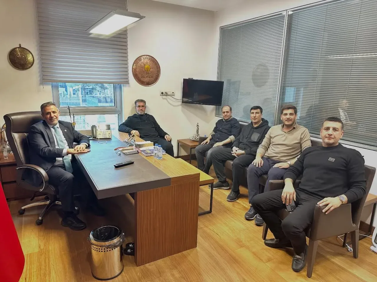 AK Parti Gaziantep Milletvekili Çelikaslan, Hemşehrilerini Meclis'te Ağırladı AK Parti Gaziantep Milletvekili Çelikaslan, Hemşehrilerini Meclis'te Ağırladı