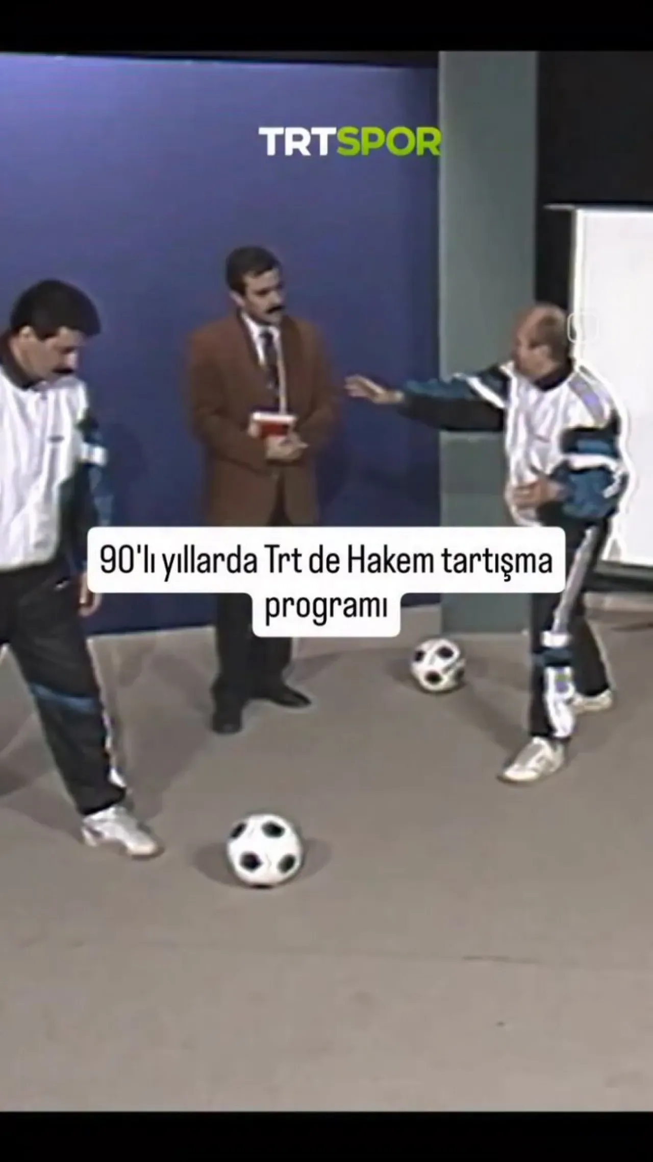 90'lı Yılların Futbol Programlarında Hakemlerin Uygulamalı Pozisyon Anlatımları 90'lı Yılların Futbol Programlarında Hakemlerin Uygulamalı Pozisyon Anlatımları
