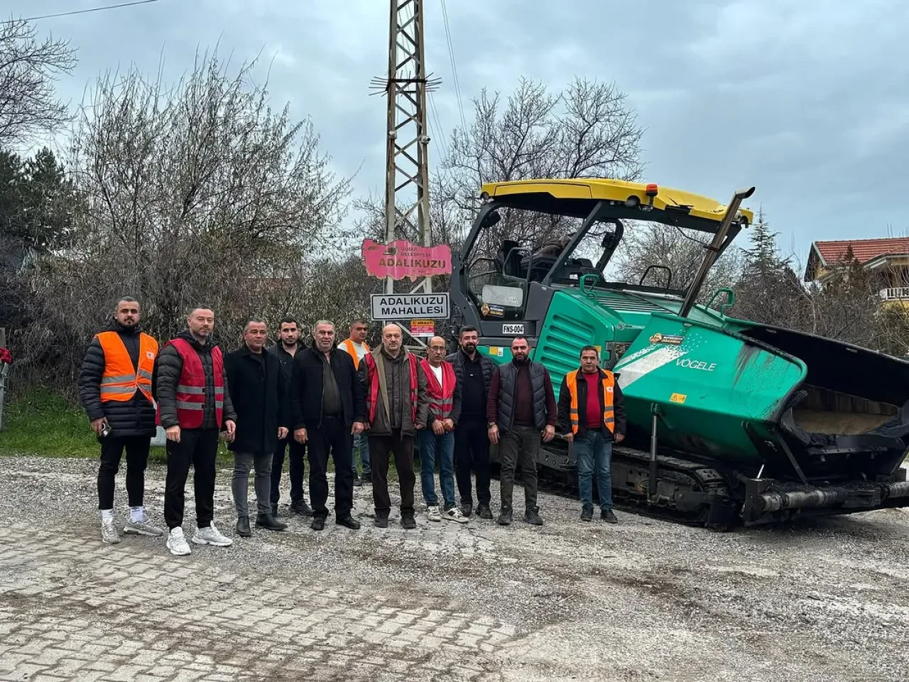 Güdül'de İki Mahalleyi Bağlayan Yola Sıcak Asfalt Çalışması Başlıyor Güdül'de İki Mahalleyi Bağlayan Yola Sıcak Asfalt Çalışması Başlıyor