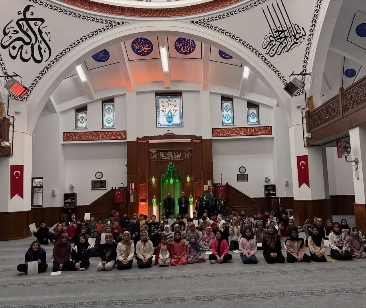 Bağcılar'da Ödev Evi Öğrencilerine Teknoloji Bağımlılığı Eğitimi Bağcılar'da Ödev Evi Öğrencilerine Teknoloji Bağımlılığı Eğitimi