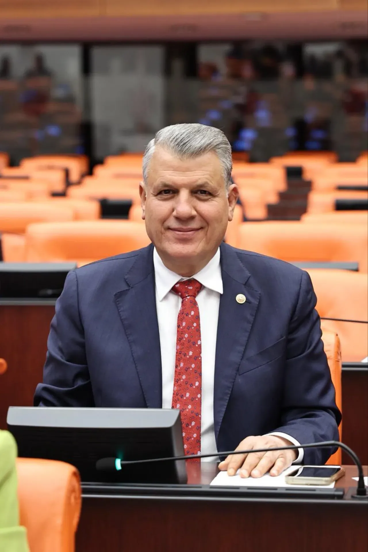CHP'li Barut'tan Bütçe Eleştirisi: İşçiye, Çiftçiye, Emekliye Yok, Ranta Çok CHP'li Barut'tan Bütçe Eleştirisi: İşçiye, Çiftçiye, Emekliye Yok, Ranta Çok