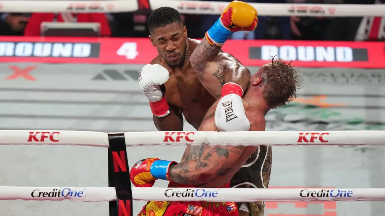 Anthony Joshua, Jake Paul'u Miami'deki Ağır Siklet Mücadelesinde Nakavt Etti Anthony Joshua, Jake Paul'u Miami'deki Ağır Siklet Mücadelesinde Nakavt Etti
