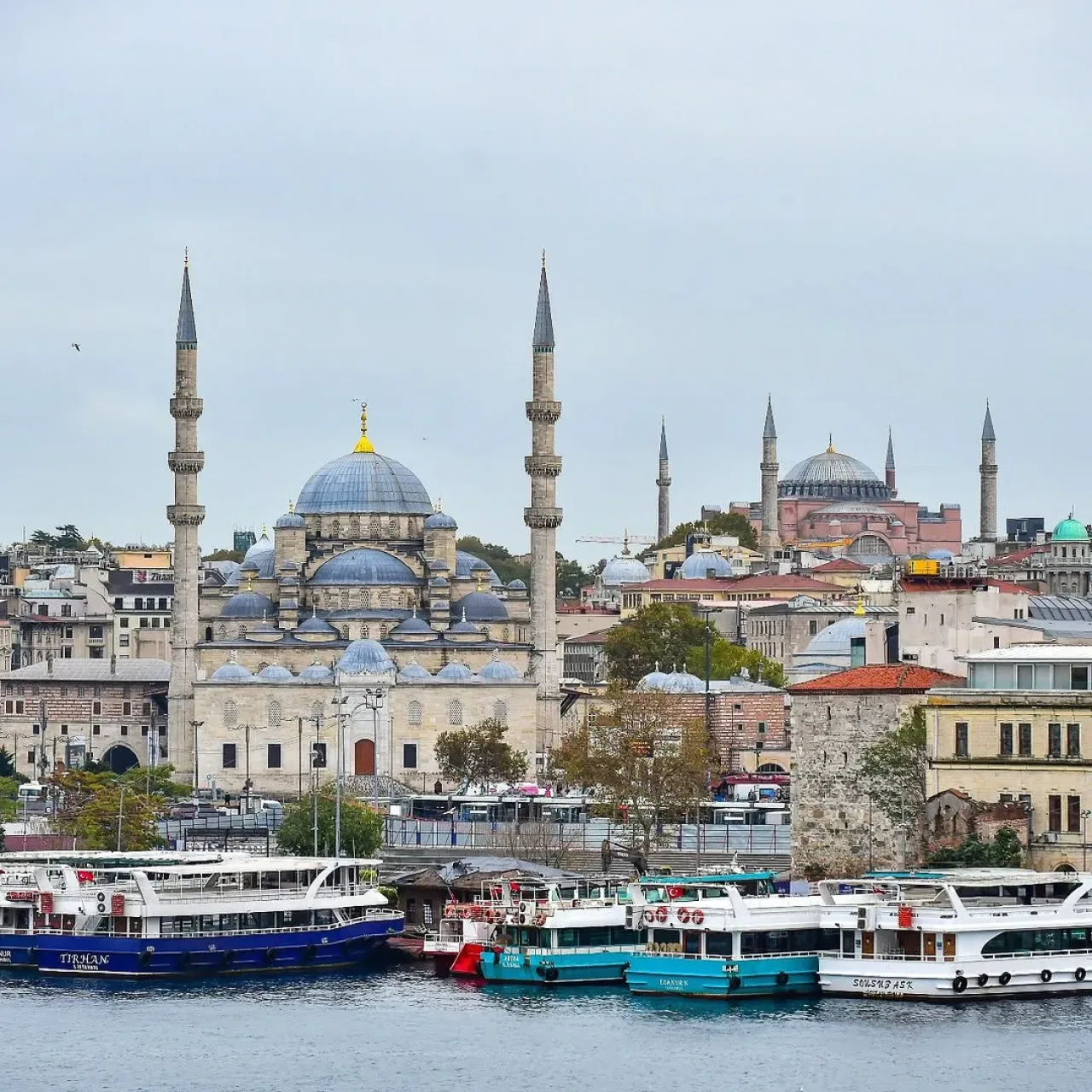 Fatih Belediyesi'nden Vatandaşlara İyi Haftalar Temennisi Fatih Belediyesi'nden Vatandaşlara İyi Haftalar Temennisi