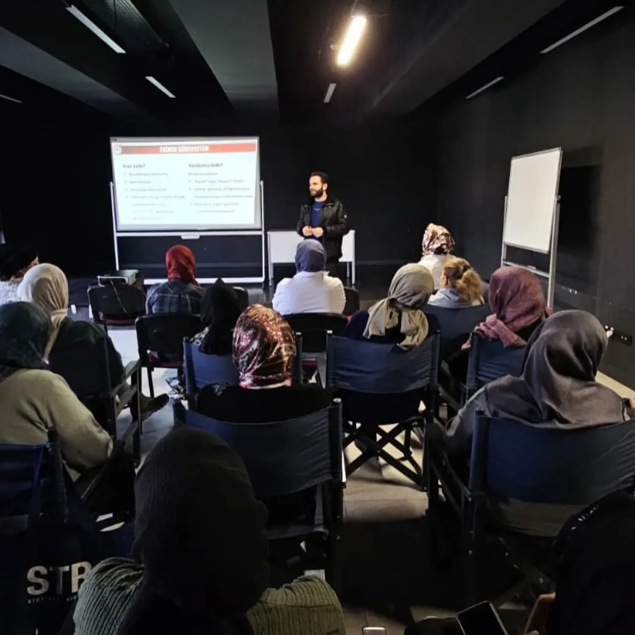 Beykoz'da Ev Kazalarına Karşı İlk Yardım Eğitimi Düzenlendi Beykoz'da Ev Kazalarına Karşı İlk Yardım Eğitimi Düzenlendi