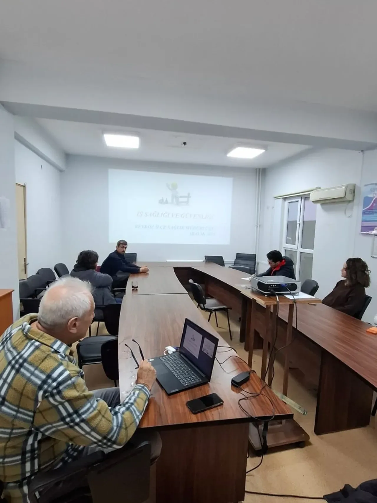 Beykoz'da Yeni Personel İçin İş Sağlığı ve Güvenliği Eğitimi Düzenlendi Beykoz'da Yeni Personel İçin İş Sağlığı ve Güvenliği Eğitimi Düzenlendi