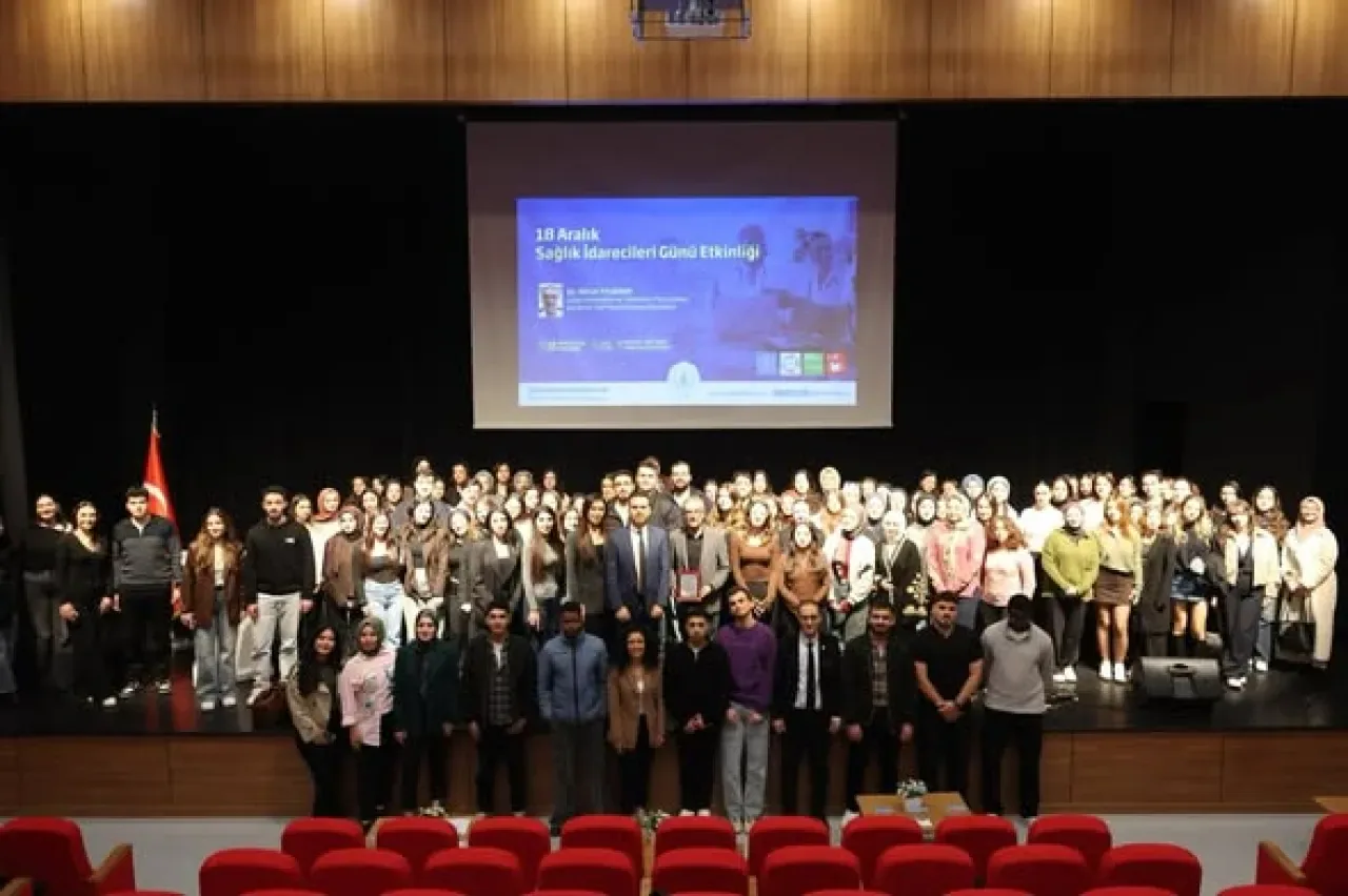 Bandırma 17 Eylül Üniversitesi'nde Sağlık İdarecileri Günü Kutlandı Bandırma 17 Eylül Üniversitesi'nde Sağlık İdarecileri Günü Kutlandı