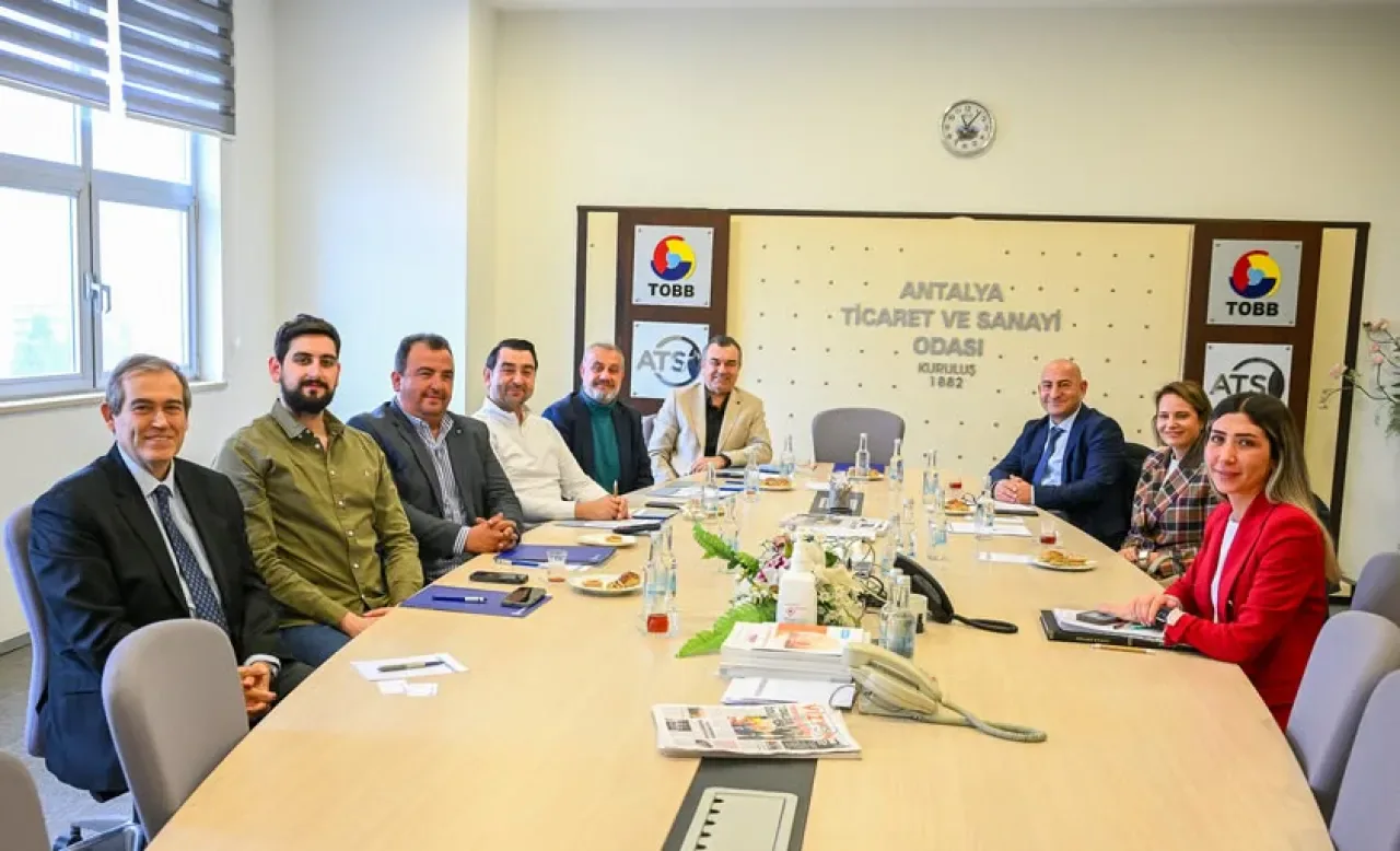 Antalya'da Restoran ve Eğlence Sektörüne Finansal Piyasa Değerlendirmesi Antalya'da Restoran ve Eğlence Sektörüne Finansal Piyasa Değerlendirmesi