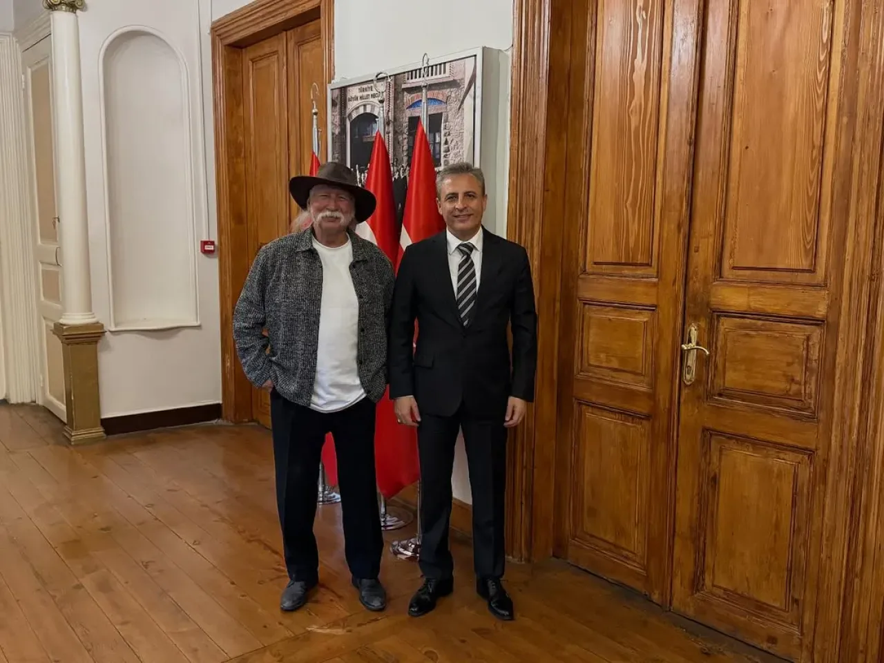Prof. Dr. Şener Üşümezsoy, Kadıköy Kaymakamı'nı Ziyaret Etti Prof. Dr. Şener Üşümezsoy, Kadıköy Kaymakamı'nı Ziyaret Etti
