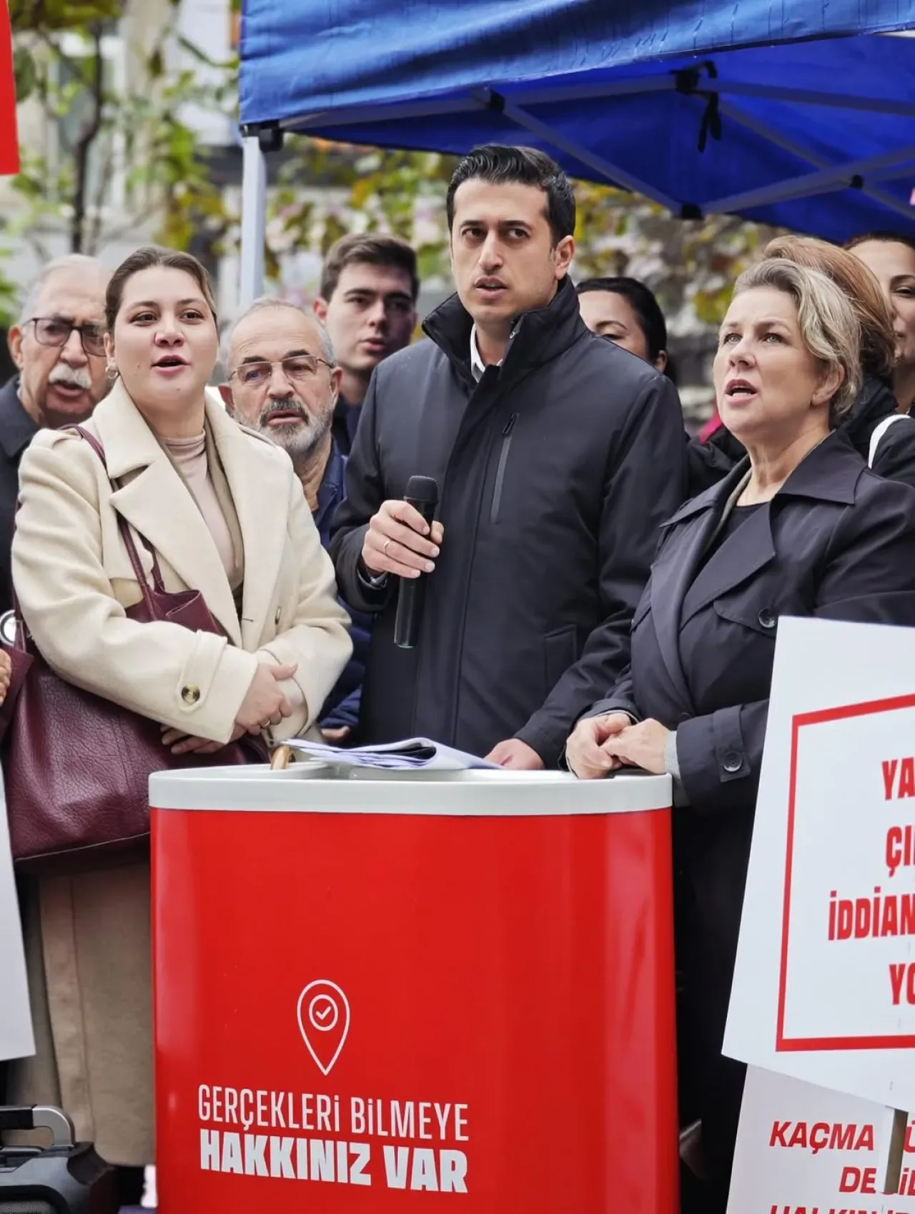 CHP İstanbul Örgütleri 39 İlçede Eş Zamanlı Saha Çalışması Başlattı CHP İstanbul Örgütleri 39 İlçede Eş Zamanlı Saha Çalışması Başlattı