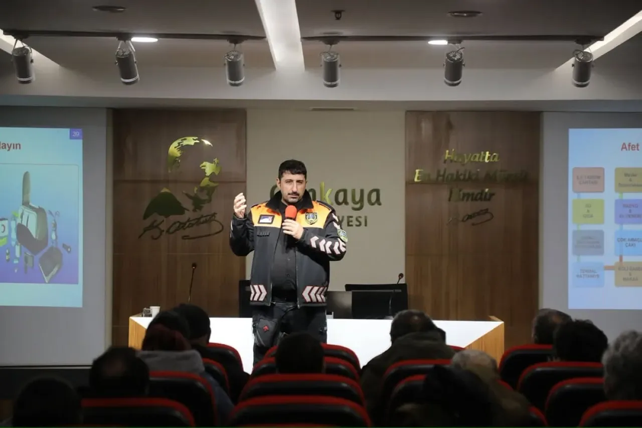 Çankaya'da Afet Durumlarına Yönelik Engelli Farkındalık Eğitimi Düzenlendi Çankaya'da Afet Durumlarına Yönelik Engelli Farkındalık Eğitimi Düzenlendi