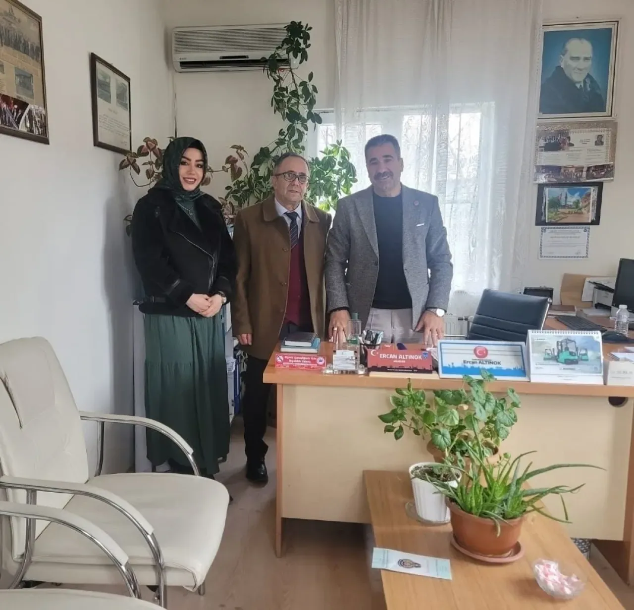 MHP Yenimahalle, İvedik Mahallesi'nde Vatandaşla Buluştu MHP Yenimahalle, İvedik Mahallesi'nde Vatandaşla Buluştu