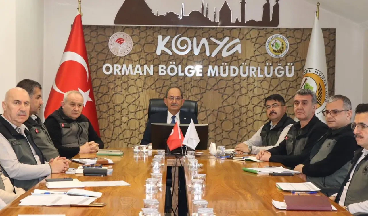 Konya Orman Bölge Müdürlüğü'nde Aralık Ayı Değerlendirmesi ve 2026 Hedefleri Görüşüldü Konya Orman Bölge Müdürlüğü'nde Aralık Ayı Değerlendirmesi ve 2026 Hedefleri Görüşüldü