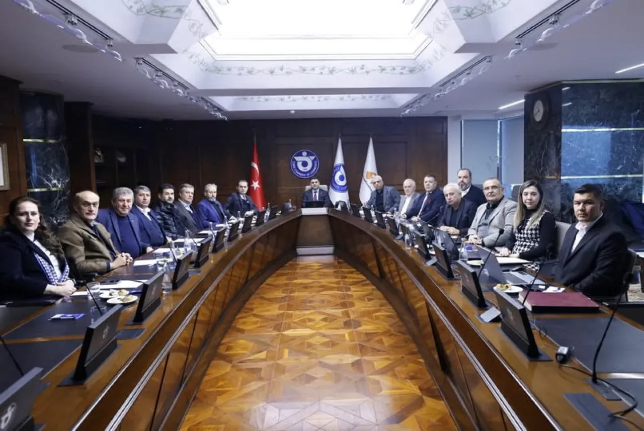 Bayındır Sera İhtisas Organize Tarım Bölgesi'nin Geleceği İzmir'de Masaya Yatırıldı Bayındır Sera İhtisas Organize Tarım Bölgesi'nin Geleceği İzmir'de Masaya Yatırıldı