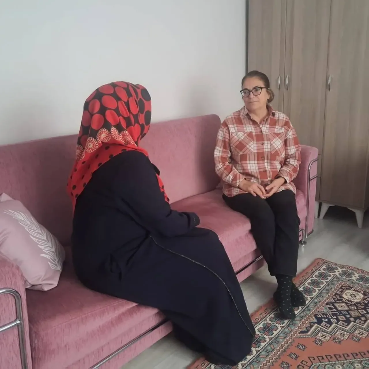 AK Parti Sultangazi'den Aile Ziyaretleri ve Yerli Malı Haftası Kutlaması AK Parti Sultangazi'den Aile Ziyaretleri ve Yerli Malı Haftası Kutlaması