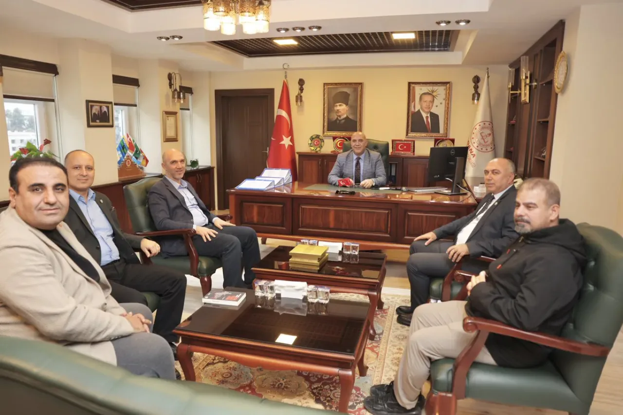 Adana İl Milli Eğitim Müdürü Mehmet Nurettin Aras, Eğitim Bir-Sen Temsilcilerini Ağırladı Adana İl Milli Eğitim Müdürü Mehmet Nurettin Aras, Eğitim Bir-Sen Temsilcilerini Ağırladı
