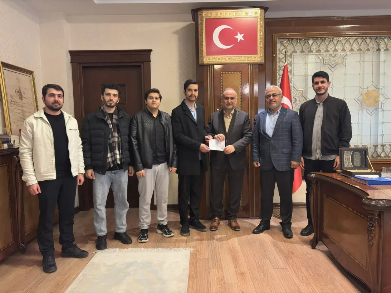 Adana'da Üniversiteli Gençlerden Filistin İçin Anlamlı Kermes Adana'da Üniversiteli Gençlerden Filistin İçin Anlamlı Kermes