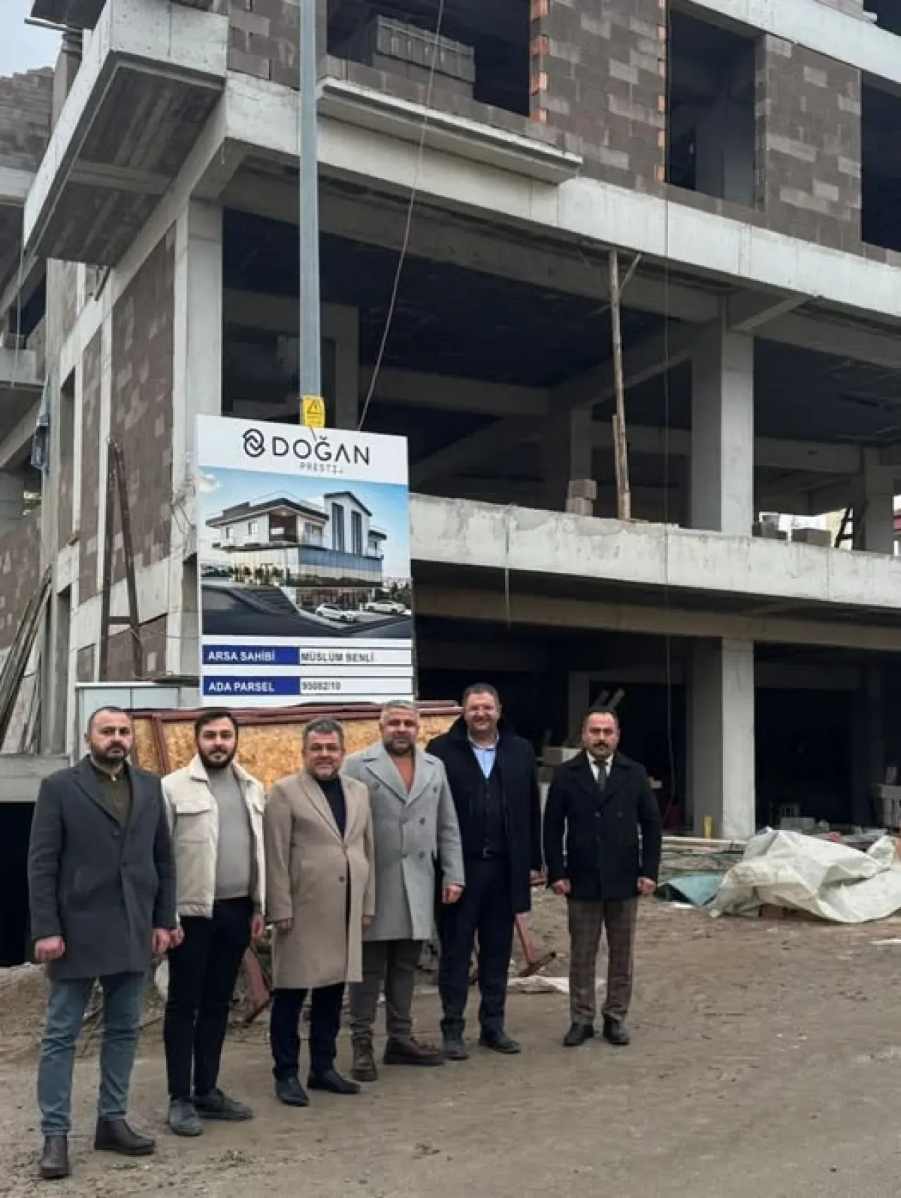 MHP Keçiören İlçe Başkanı Kenan Yağmur, Belediye Meclis Üyesi Tekin Doğan'ın İnşaatını Ziyaret Etti MHP Keçiören İlçe Başkanı Kenan Yağmur, Belediye Meclis Üyesi Tekin Doğan'ın İnşaatını Ziyaret Etti
