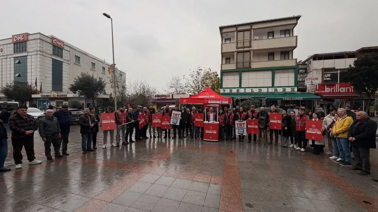 CHP Sultanbeyli'de "Gerçekleri Bilmeye Hakkınız Var" Saha Çalışmasını Başlattı CHP Sultanbeyli'de "Gerçekleri Bilmeye Hakkınız Var" Saha Çalışmasını Başlattı