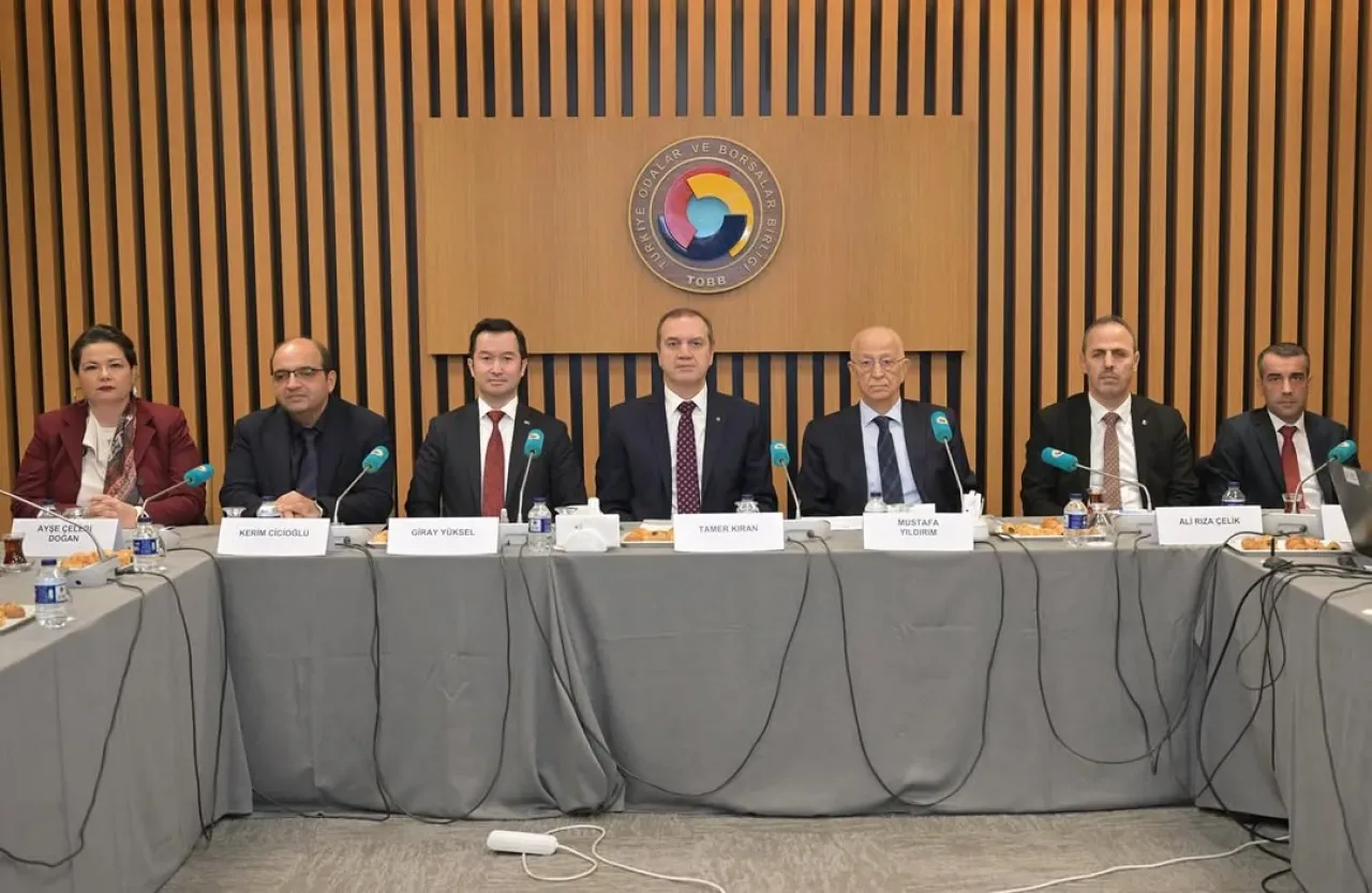 Tamer Kıran, TOBB Karayolu Yolcu Taşımacılığı Meclisi Toplantısı'na Katıldı Tamer Kıran, TOBB Karayolu Yolcu Taşımacılığı Meclisi Toplantısı'na Katıldı
