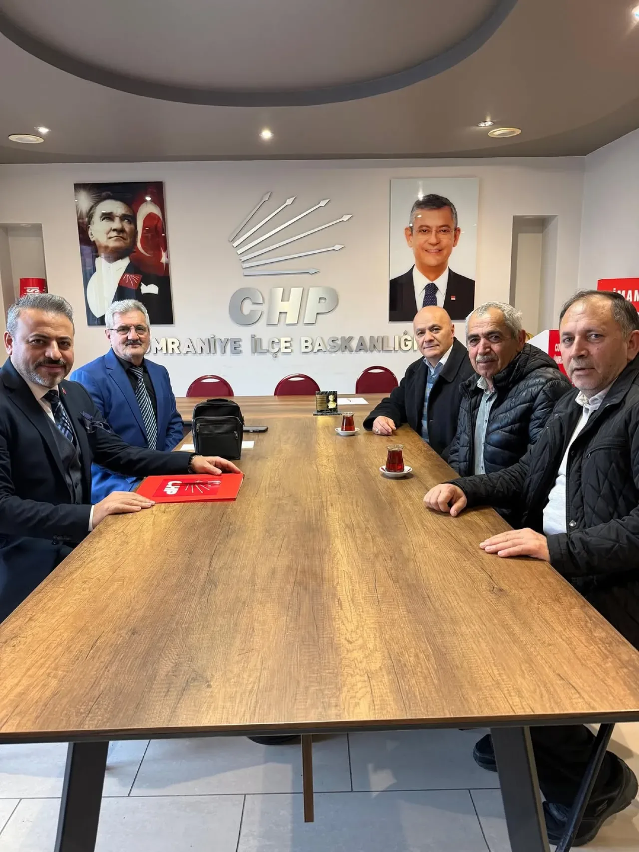 ÇA TAV Kastamonu Derneği, CHP Ümraniye İlçe Başkanlığı'nı Ziyaret Etti ÇA TAV Kastamonu Derneği, CHP Ümraniye İlçe Başkanlığı'nı Ziyaret Etti