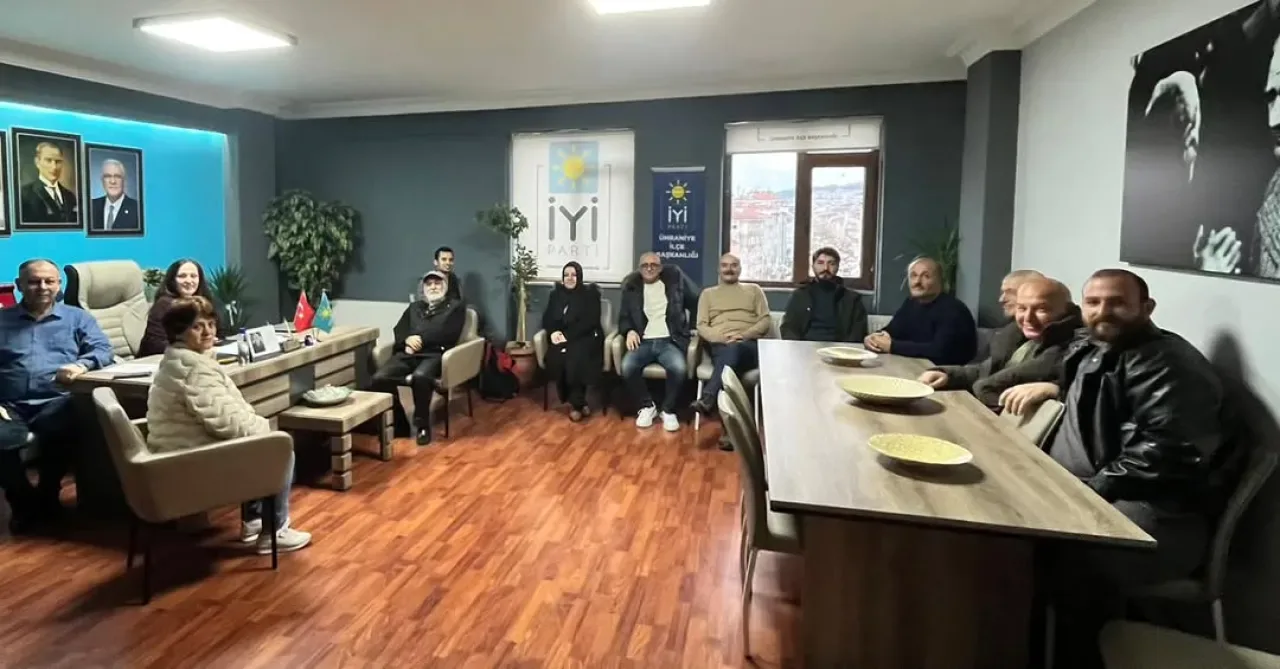 İstanbul İYİ Parti Ümraniye İlçe Başkanlığı, "Ümraniye İYİ Olacak" Vurgusu Yaptı İstanbul İYİ Parti Ümraniye İlçe Başkanlığı, "Ümraniye İYİ Olacak" Vurgusu Yaptı