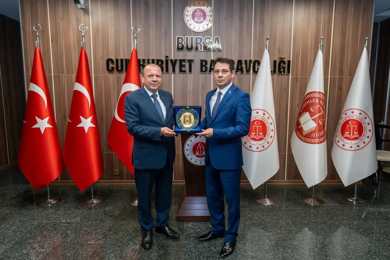Bursa Ticaret Borsası Yönetimi, Cumhuriyet Başsavcısı Mustafa Çelenk'i Ziyaret Etti Bursa Ticaret Borsası Yönetimi, Cumhuriyet Başsavcısı Mustafa Çelenk'i Ziyaret Etti