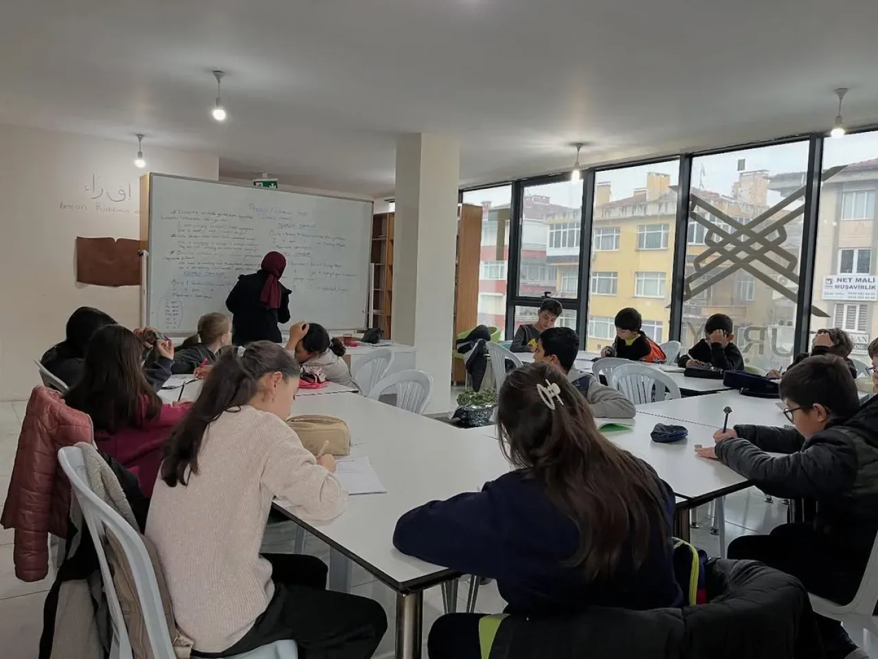 Tügva Pendik, İngilizce Eğitimini Oyunlarla Birleştiriyor Tügva Pendik, İngilizce Eğitimini Oyunlarla Birleştiriyor