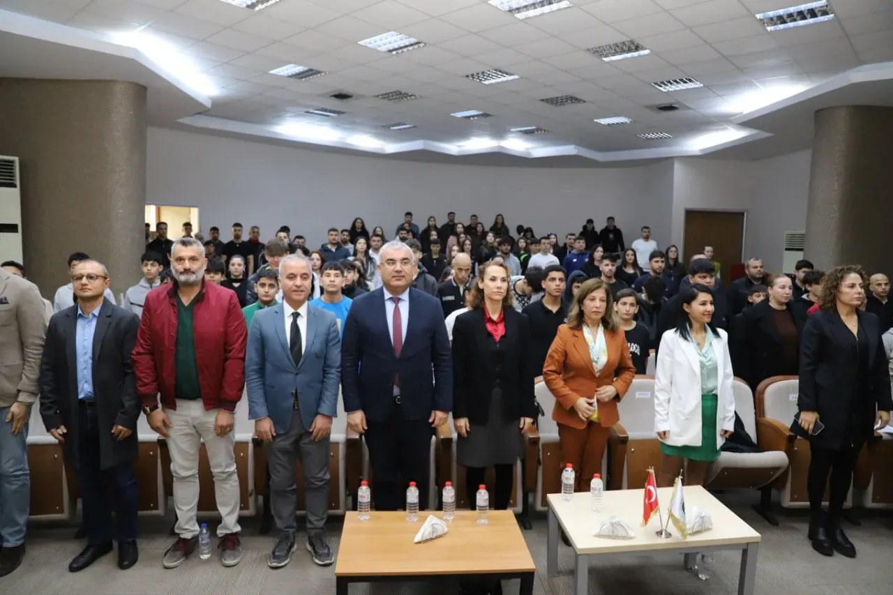 Adana'da Üniversiteli Antrenör Adaylarından Çocuk Evlerindeki Çocuklara Anlamlı Destek Adana'da Üniversiteli Antrenör Adaylarından Çocuk Evlerindeki Çocuklara Anlamlı Destek
