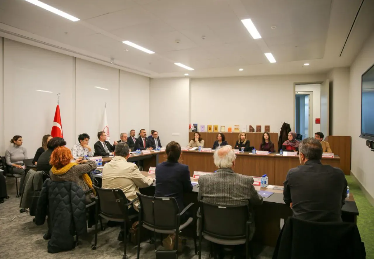 TDK ve Ankara Üniversitesi'nden "Yılın Kelimesi" Çalışması TDK ve Ankara Üniversitesi'nden "Yılın Kelimesi" Çalışması