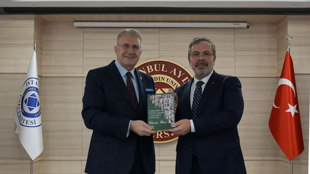 Halis Dalkılıç, İstanbul Aydın Üniversitesi'nde Siyaset ve Liderlik Deneyimlerini Paylaştı Halis Dalkılıç, İstanbul Aydın Üniversitesi'nde Siyaset ve Liderlik Deneyimlerini Paylaştı