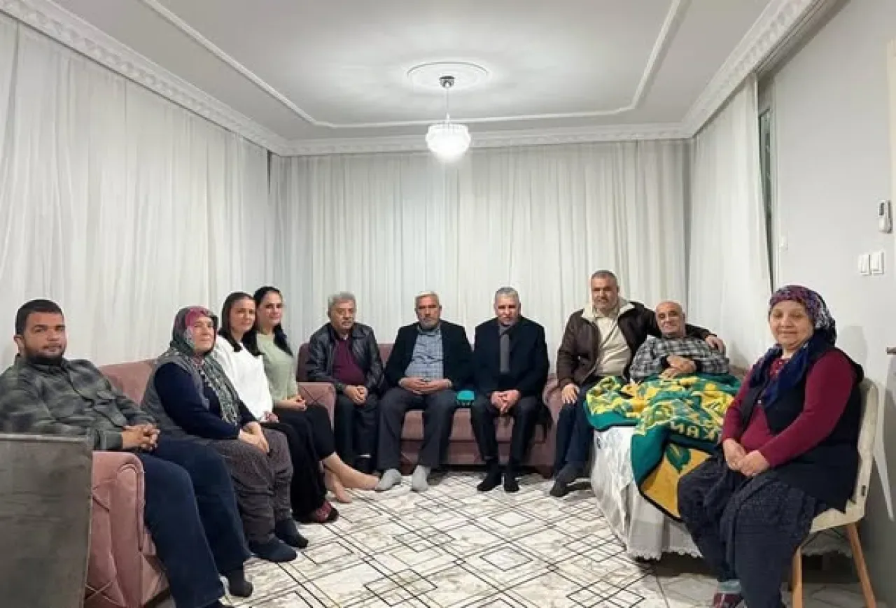MHP Sarıçam'dan "Hayırlı Günler Komşum" Ziyaretleri MHP Sarıçam'dan "Hayırlı Günler Komşum" Ziyaretleri