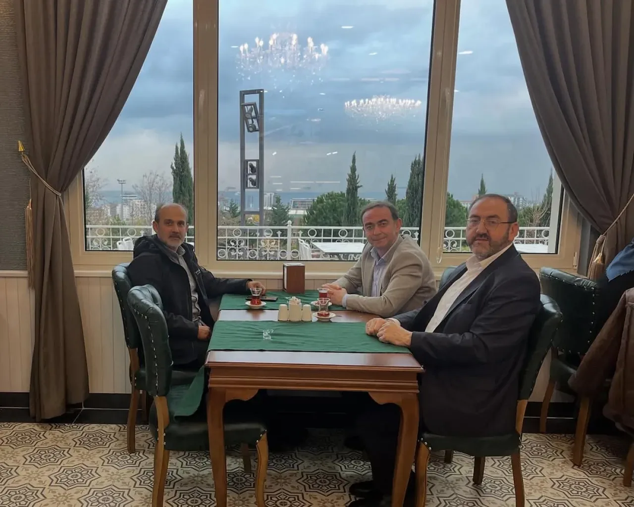 Bursa Keles Belediye Başkanı Ali Doğru, Pendik Millet Bahçesi'ndeki İş Yeri Açılışında Haydar Cerrah'ı Ziyaret Etti Bursa Keles Belediye Başkanı Ali Doğru, Pendik Millet Bahçesi'ndeki İş Yeri Açılışında Haydar Cerrah'ı Ziyaret Etti