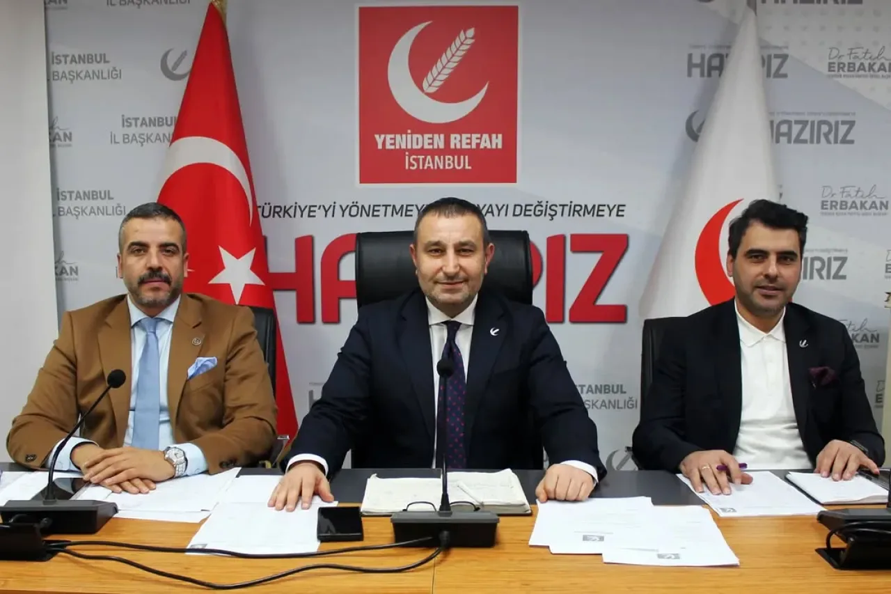 Yeniden Refah Partisi İstanbul İl Yönetimi Toplantısını Gerçekleştirdi Yeniden Refah Partisi İstanbul İl Yönetimi Toplantısını Gerçekleştirdi